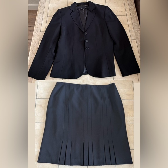 Anne Klein Black Blazer and Skirt Set - Picture 1 of 9